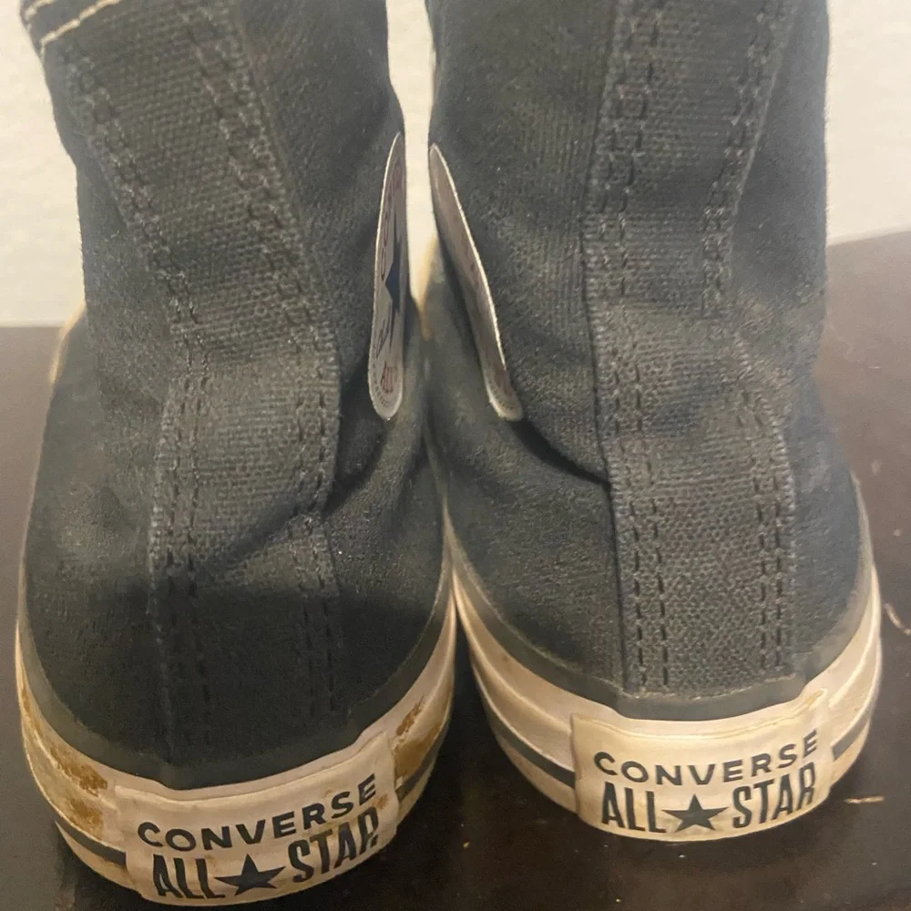 Boys Black High-Top Sneakers converse size 1.5